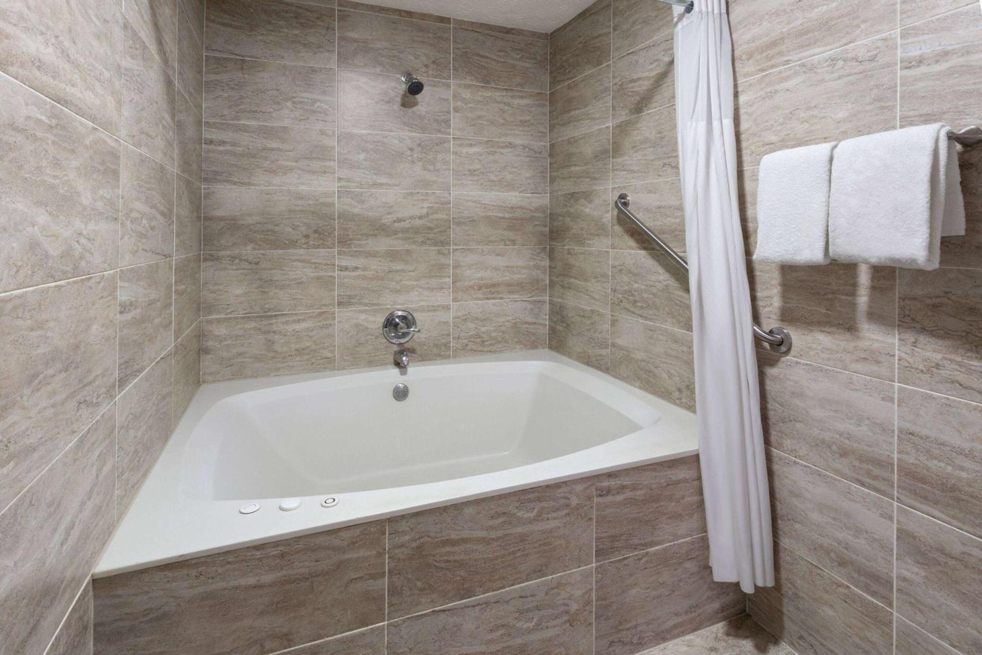 Days Inn By Wyndham Douglasville-Atlanta-Fairburn Road Buitenkant foto