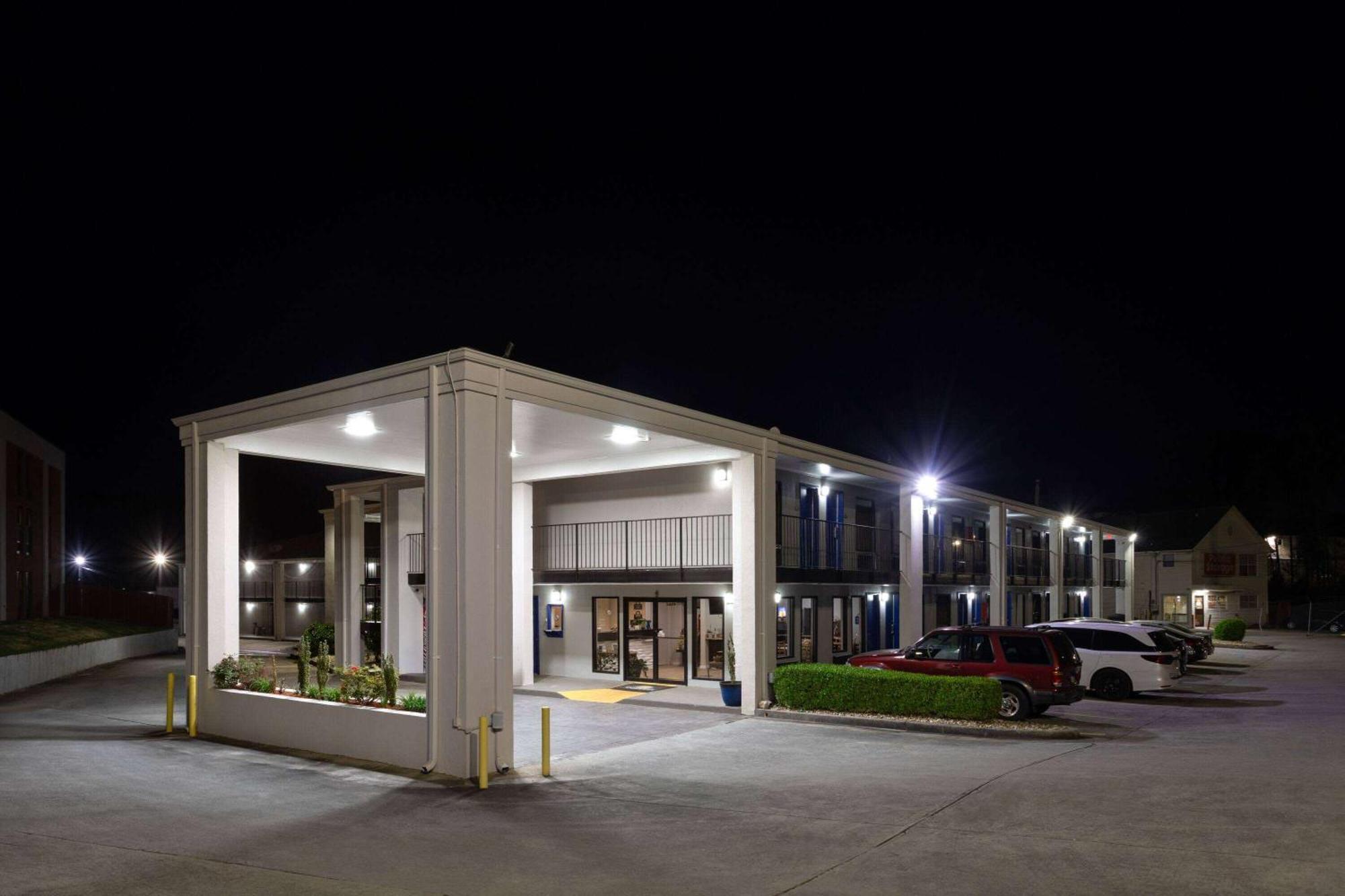 Days Inn By Wyndham Douglasville-Atlanta-Fairburn Road Buitenkant foto